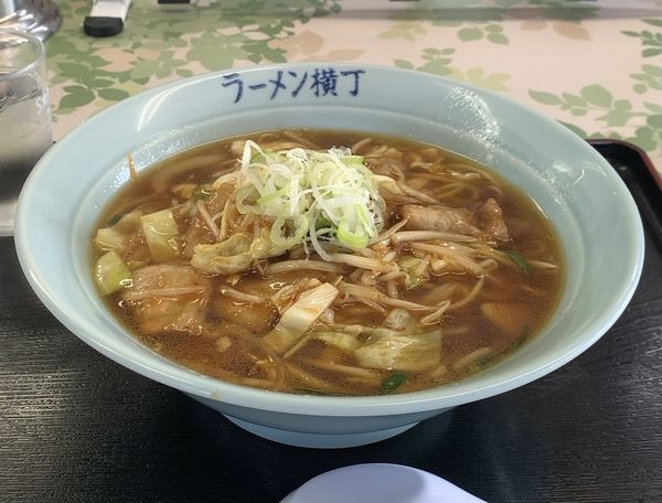 「肉野菜ラーメン」@ラーメン横丁の写真