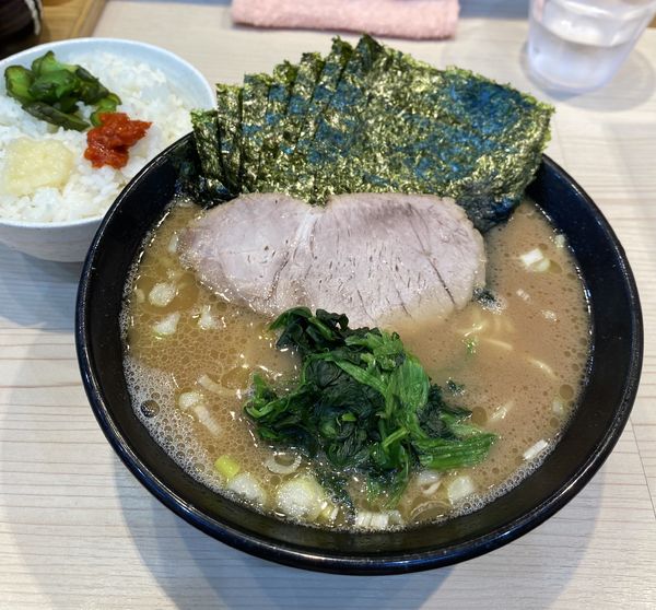 「ラーメン¥650, 海苔¥50&ライス(無料)」@麺家 千祥の写真