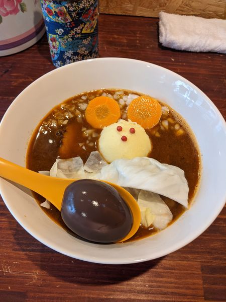 「ビーフラーメン（細麺）＋赤ワインたまご」@ビーフラーメン&つけ麺 シゲジンの写真