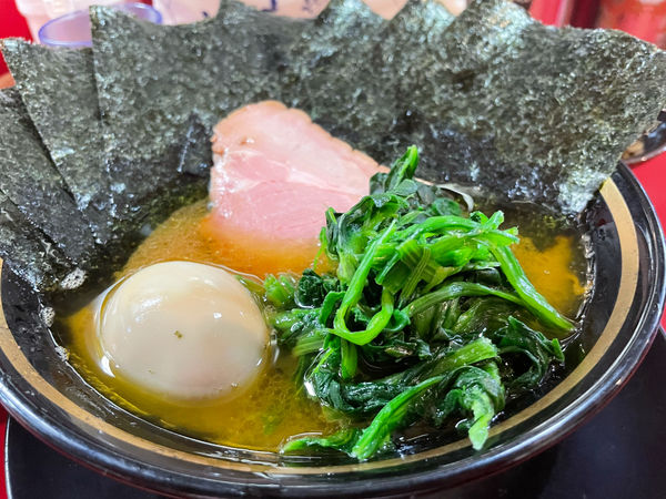 「ラーメン＋のり」@家系ラーメン とらきち家の写真