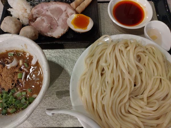 「豚骨だるま魚介つけ麺(890円→600円)(中盛)」@豚骨醤油家系ラーメン 達磨堂の写真