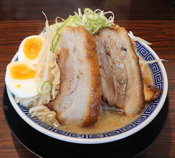 「野菜チャーシュー麺(小、味玉、950円)」@らーめん伏竜 本店の写真