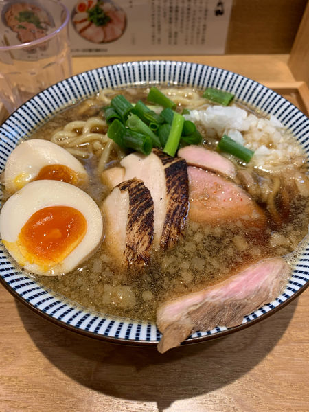 「煮干しらーめん」@ふく流らーめん 轍 東京高田馬場本店の写真