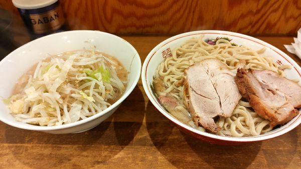 「麺増し・大ラーメン（ニンニク少しヤサイ）￥９６０」@ラーメン二郎 前橋千代田町店の写真