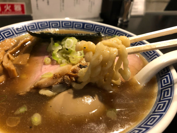 「特製手揉み煮干しそば　1000円」@AKEBIの写真