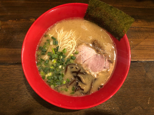 「博多とんこつらーめん＋替玉」@博多長浜らーめん とんこつとん太の写真