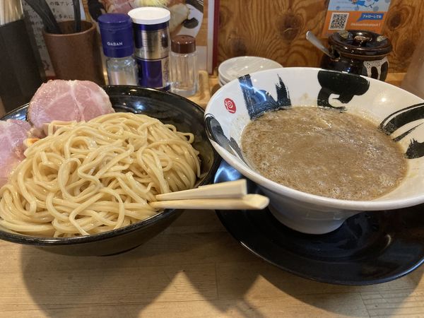 「鶏豚骨つけ麺の特盛」@彩色ラーメン きんせい 高槻駅前店の写真