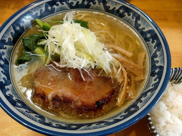 「ラーメン(塩)+ランチ半ライスサービス   800円」@ラーメン Sorenariの写真