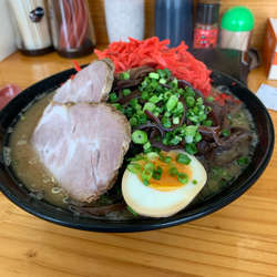 豚骨チャーシュースーパー湯気