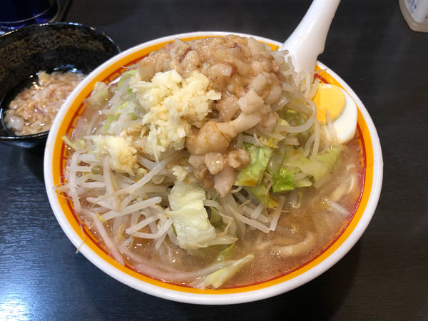 「ラーメン(豚2枚・半玉子)」@えどもんどの写真