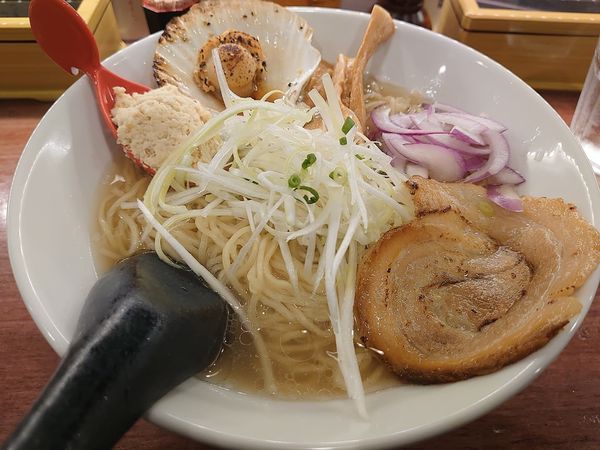 「帆立の塩ラーメン」@つけ麺 一合 亀戸店の写真