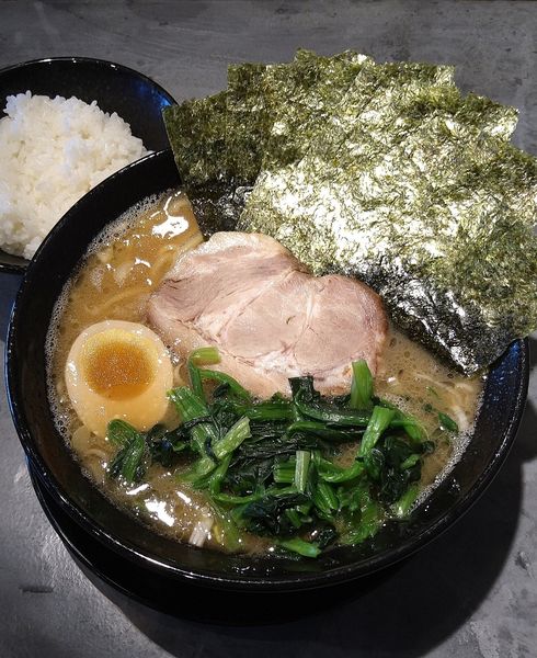 「桜家ラーメン 850円」@家系ラーメン 桜家の写真