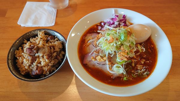 「【限定】チリトマトらーめん700円 + チャーシューごはん等」@らーめん コッコの写真