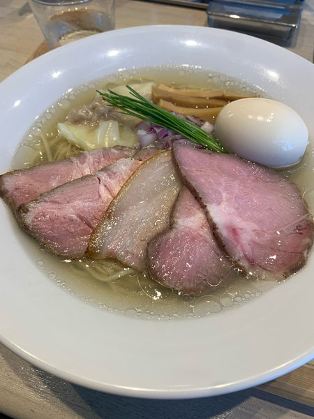 「特製中華そば　塩」@宍道湖しじみ中華蕎麦 琥珀 東京本店の写真