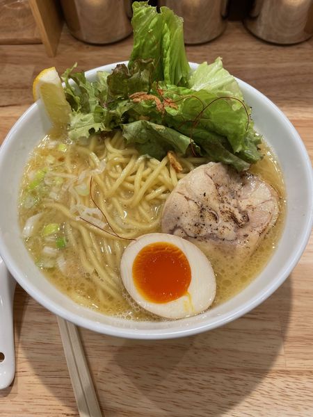 「特製鶏白湯麺（大盛）＋炙りチーズ飯」@トクベツ。の写真