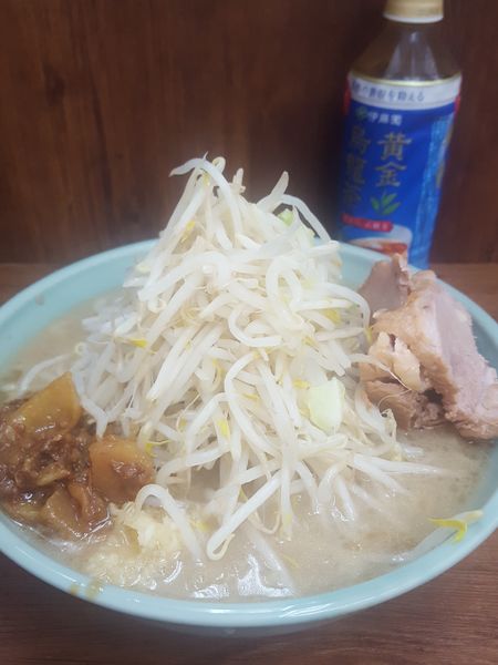 「大ラーメン ﾔｻｲ ﾆﾝﾆｸｱﾌﾞﾗ」@ラーメン二郎 池袋東口店の写真