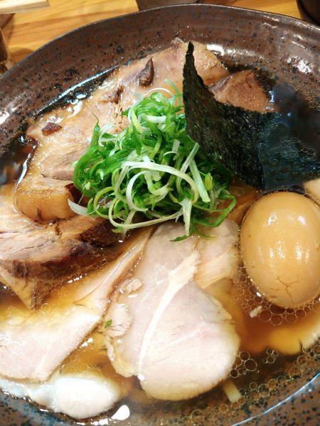 「肉醤油・半熟味付玉子(名古屋コーチン)増し」@らーめん 彩哲 ~isato~の写真