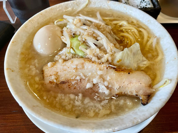 「豚骨らーめん味玉」@ラーメン坐 裕冬の写真