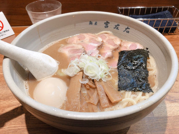 「味玉ラーメン　チャーシュー」@麺屋吉左右の写真