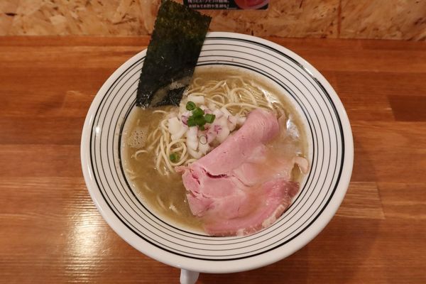 「煮干塩ソバ￥８２０」@らーめん コットンポットの写真
