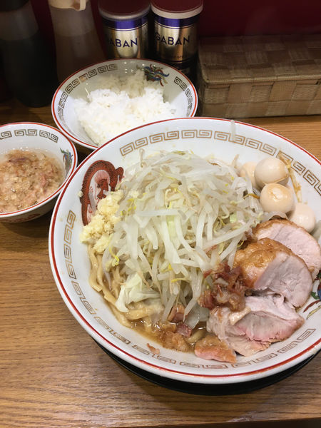 「ミニラーメン+うずら+肉かす油」@豚山 荻窪店の写真