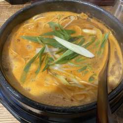 ホルモンラーメン（赤）¥800＋ぞうすいセット¥200