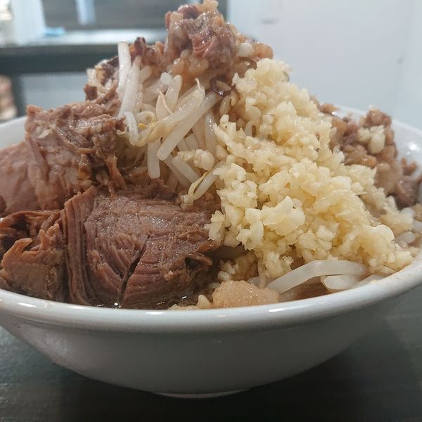 「ラーメン(300g)900円、豚マシ250円」@夢を語れ 千葉の写真