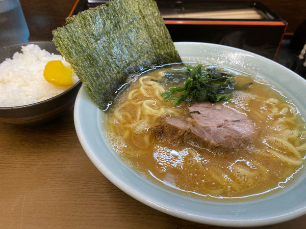 「ラーメン並かため多め」@寿々㐂家の写真