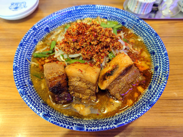 「限定 ニンニク香る台湾ブラック」@大衆食堂ゆしまホールの写真