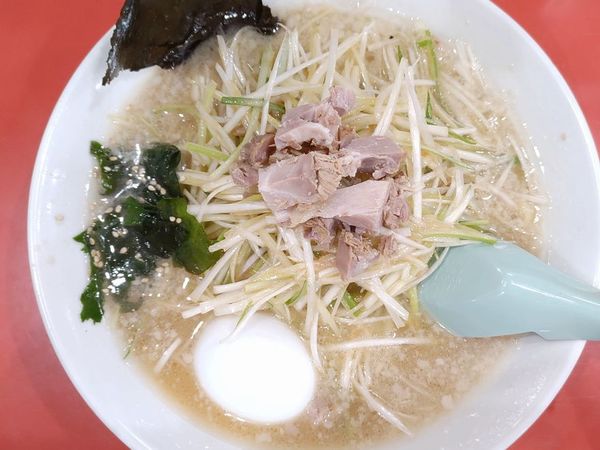 「ネギラーメン＋ネギW＋玉子」@ラーメン かいざん 新小岩店の写真