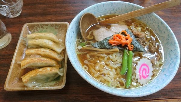 「ラーメン650円+焼餃子200円」@カネダイの写真
