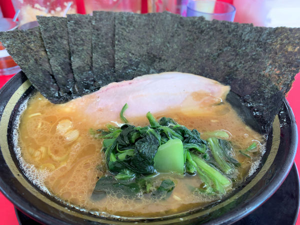 「豚骨醤油ラーメン」@家系ラーメン 王道 いしいの写真