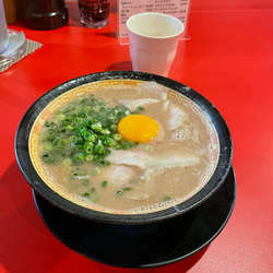 ラーメン生卵入り