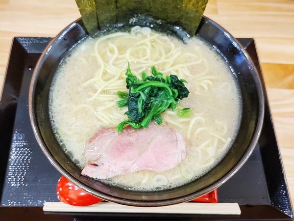 「豚骨ラーメン（しお　大盛）」@熟成豚骨ラーメン そだしの写真