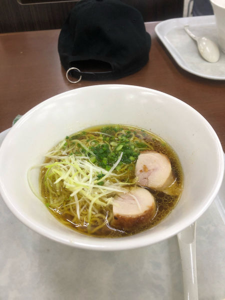 「淡麗しょうゆらーめん」@濃厚とんこつ横浜家系ラーメン 九ツ家 高坂サービスエリア店の写真