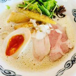 濃厚鶏白湯らぁめん