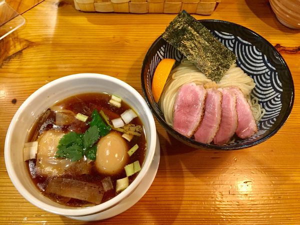 「特製鴨だし醤油つけ麺【1250円】」@麺堂にしき 新宿歌舞伎町店の写真