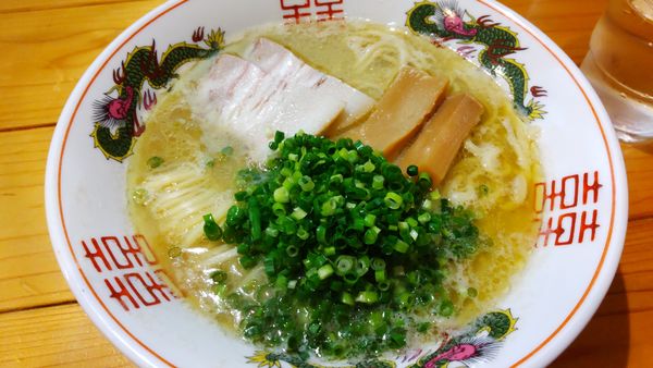 「鶏白湯ラーメン490円、ネギ増し60円」@活龍大衆麺処 真壁屋の写真