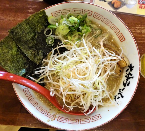 「辛ネギ（ピリ辛）、ミニ（麺量少）　790円」@おめでたいの写真