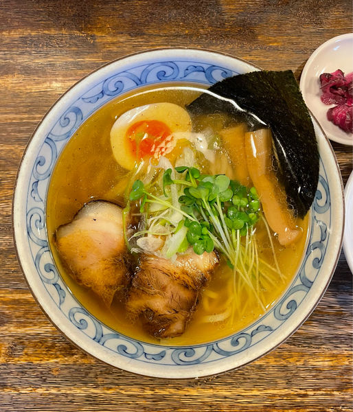 「中華そば白」@野田醤油ラーメン 麺屋あじくま 柏インター店の写真