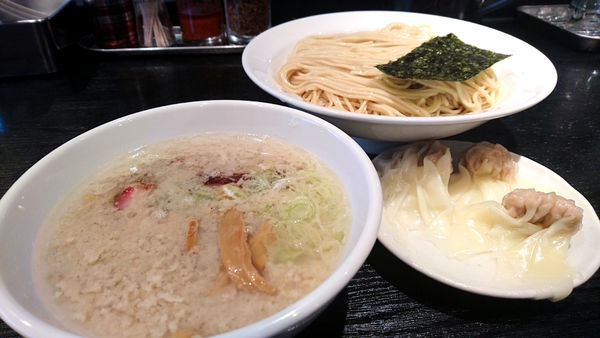 「【昼】ワンタンつけソバ（塩）+背脂」@支那ソバ 小むろの写真