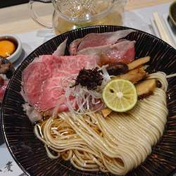 和牛と松茸の中華蕎麦/和牛と松茸のご飯もの