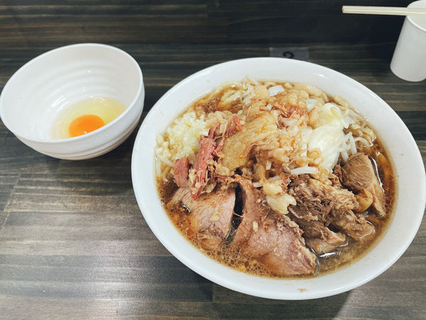 「ラーメン300g 900円+生卵 50円」@夢を語れ 千葉の写真