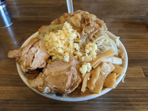「ラーメン中（＋メンマ）900円＋100円」@男気らーめん アカギの写真