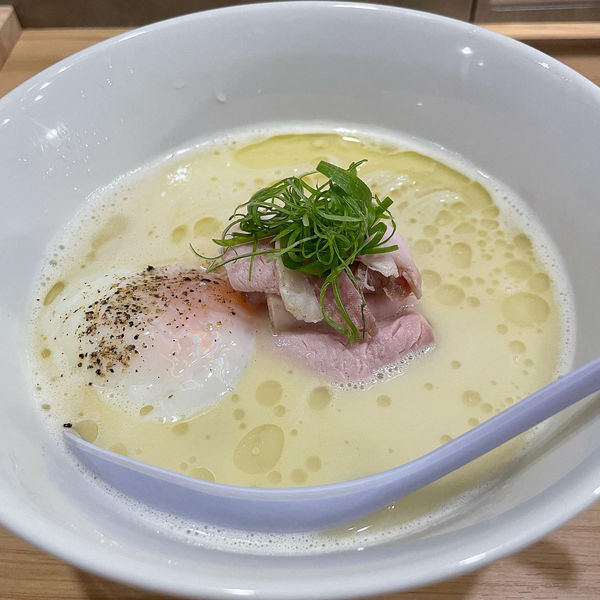 「白トリュフ香る鶏白湯麺」@らーめんMAIKAGURAの写真