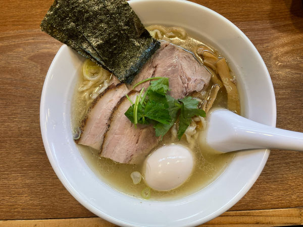 「特製塩らぁめん」@らぁめん山と樹の写真