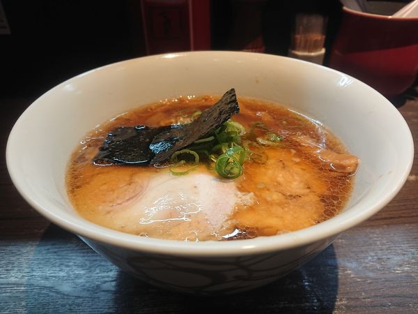 「醤油らぁ麺」@支那そばや 本店の写真