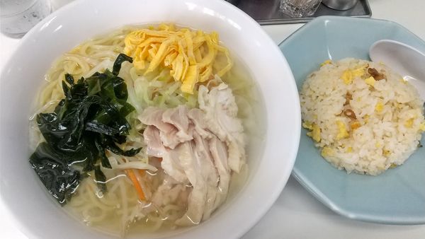 「冷やしタンメンセット（半チャーハン付）950円」@味の中華 味の兆楽の写真
