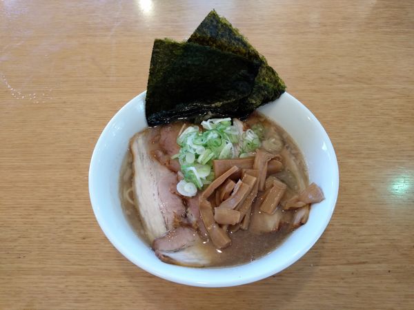 「コク煮干し中華そば+チャーシュー4枚」@なかた屋 高田店の写真