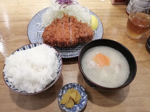 「ロースとんかつ定食　　1200円」@とんかつ檍のカレー屋 いっぺこっぺ 西新宿店の写真